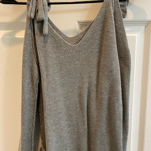 Grey Knit Sweater - Picture 4 of 4